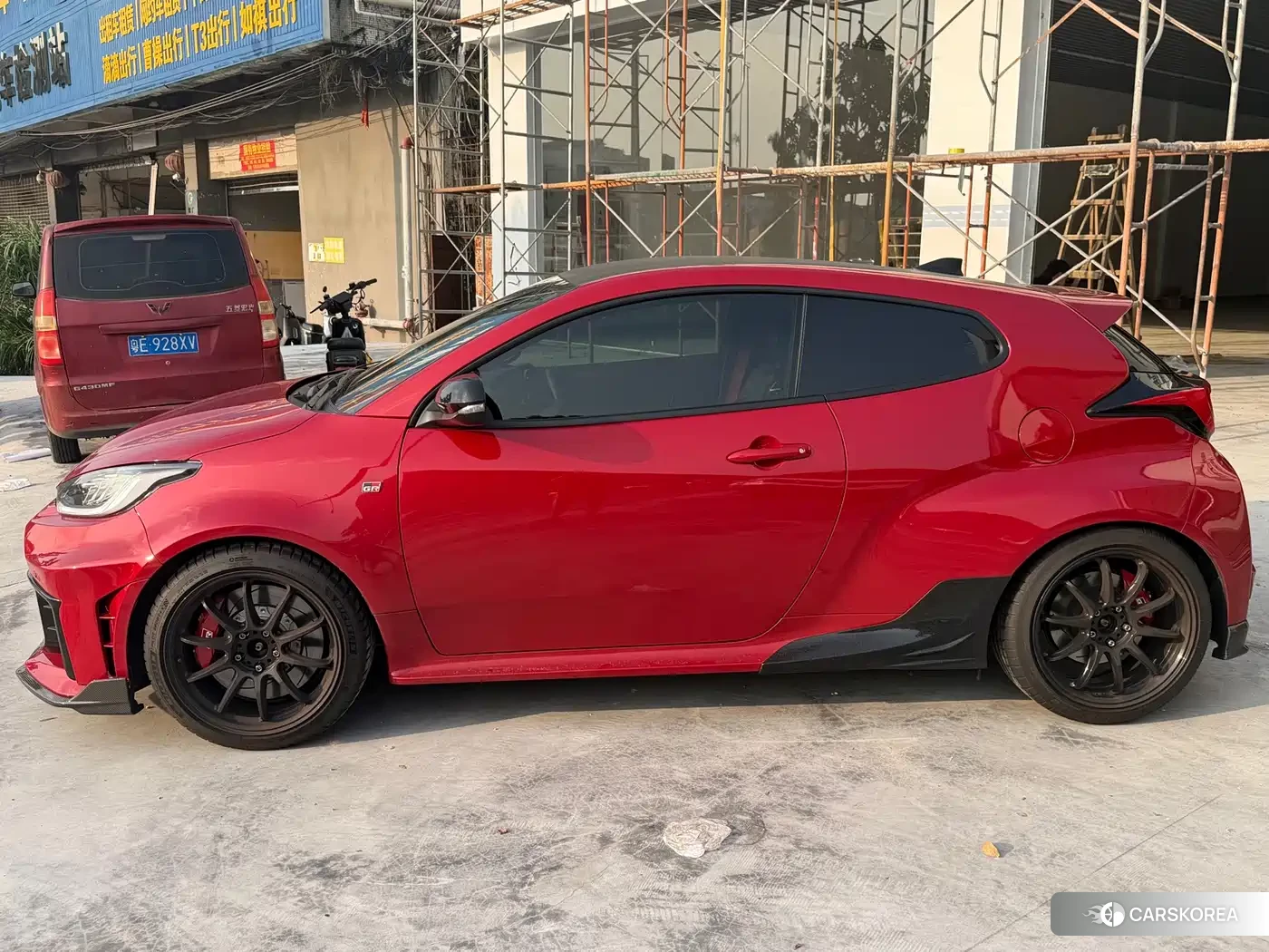 Toyota GR Yaris 2026 Red/purple из Китая, фото 3