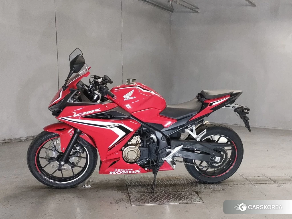 Проданный Honda CBR400R 2019 из Японии