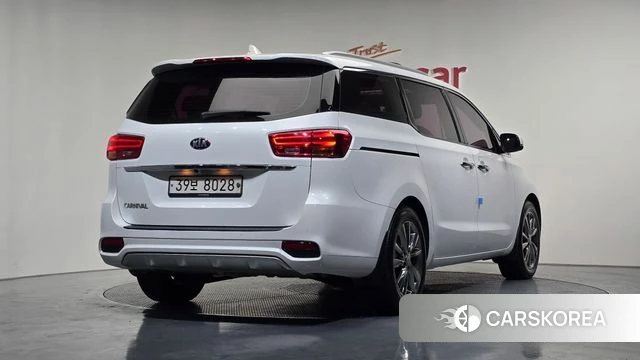 Kia The New Carnival id 3873698 из Кореи 12