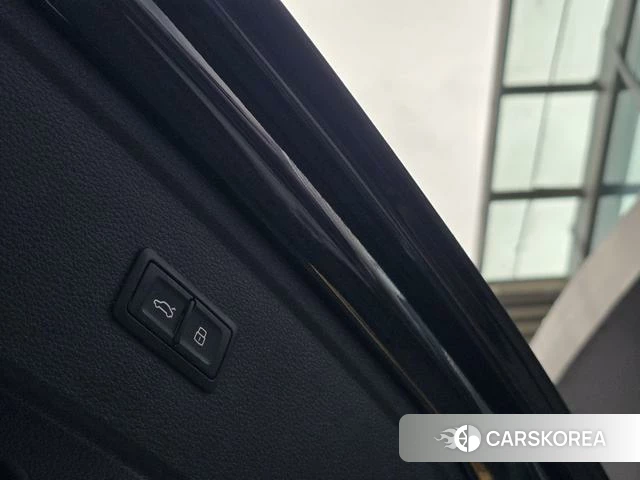 Audi Q5L id 4272545 из Китая 12