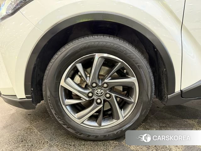Toyota C-HR id 4209211 из Китая 12