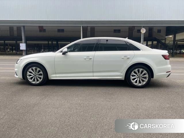 Audi A4L id 4234869 из Китая 8