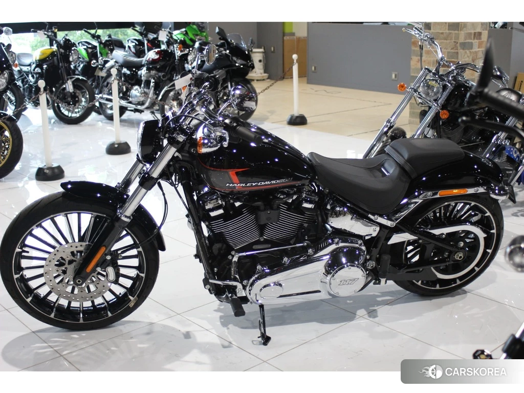 Проданный Harley-Davidson Softail Breakout FXBR1750 2023 из Японии, фото 2