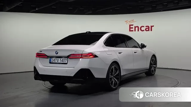 BMW 5 Series (G60) id 3486854 из Кореи 12