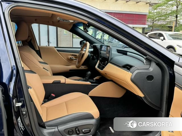 Lexus ES 2025 Синий из Китая, фото 6