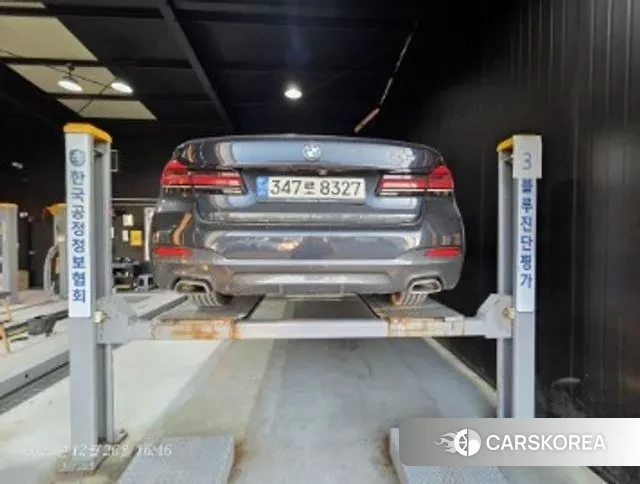 BMW 5 Series (G30) 2023 Черный из Кореи, фото 2