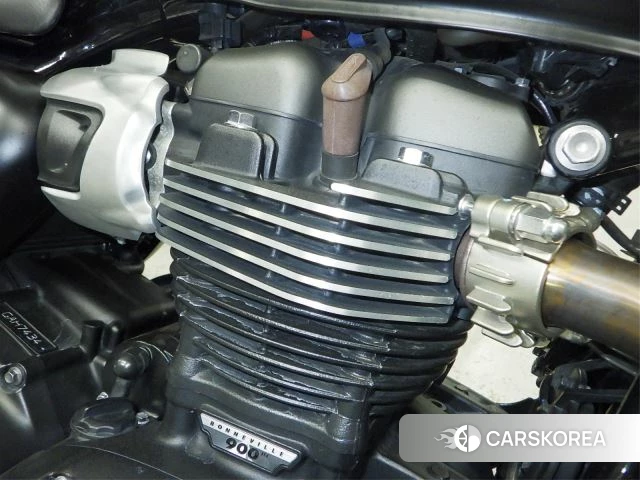 Engine photo