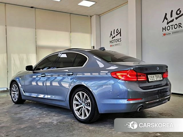 BMW 5 Series (G30) id 4577175 из Кореи 12