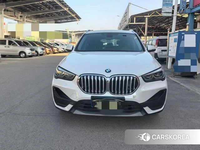 BMW X1 2021 Белый из Китая, фото 2