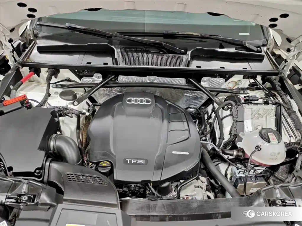 Audi Q5L id 4515317 из Китая 9