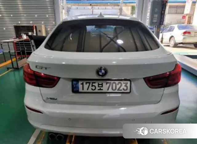 BMW 3 Series GT (F34) 2018 Белый из Кореи, фото 2