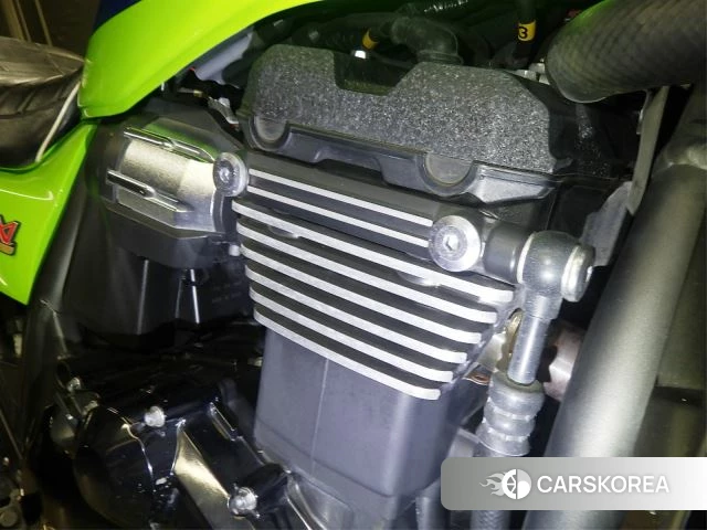 Engine photo