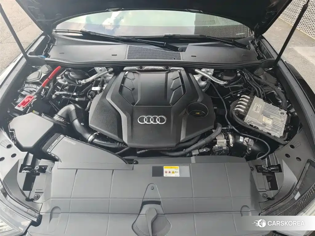 Audi A6L id 4547589 из Китая 11