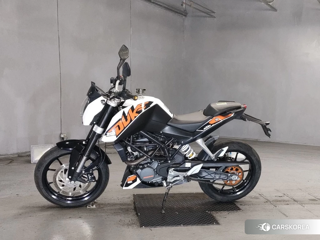 Проданный KTM 200 DUKE 2013 из Японии, фото 2