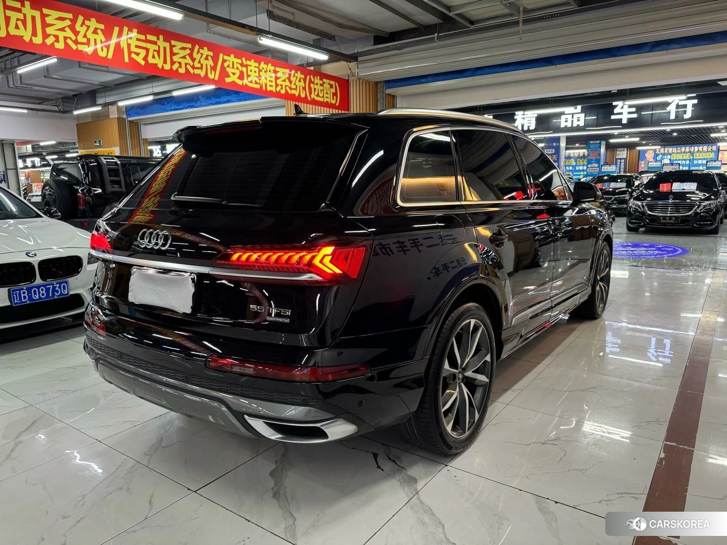 Audi Q7 2020 Черный из Китая, фото 2