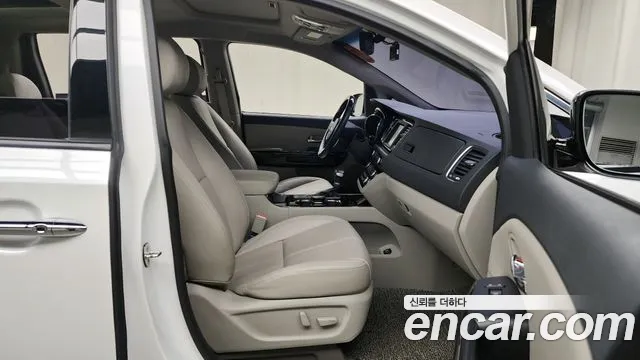 Kia The New Carnival id 2596908 из Кореи 12