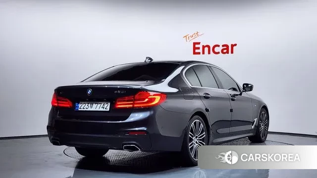 BMW 5 Series (G30) id 3552175 из Кореи 12