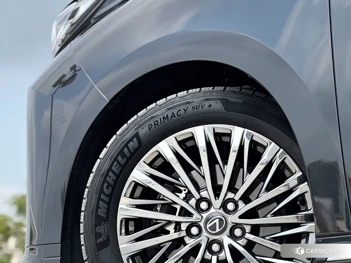 Lexus LM id 4600514 из Китая 12