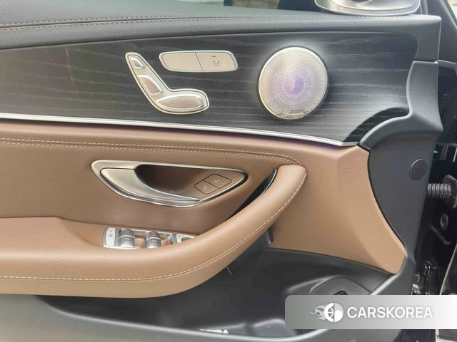 Mercedes-Benz E-class 2023 Темно-серый из Китая, фото 6