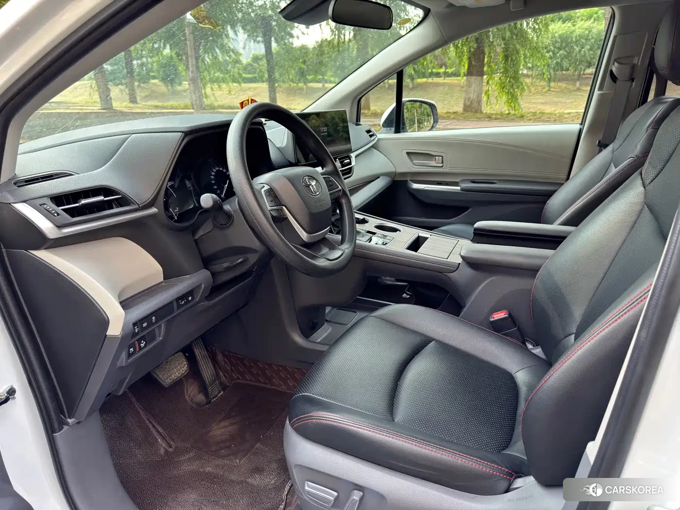 Toyota Sienna 2025 Белый из Китая, фото 2