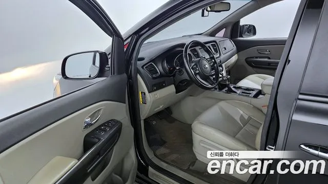 Kia The New Carnival id 2580642 из Кореи 12