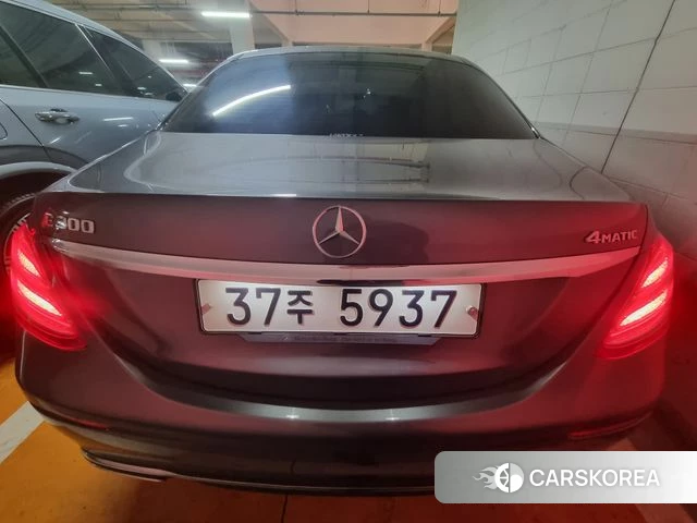 Mercedes-Benz E-Class W213 2019 Серый из Кореи, фото 2