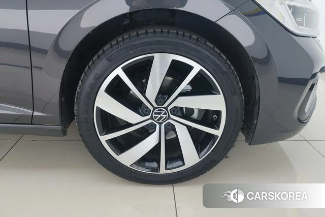 Volkswagen Sagitar id 4236811 из Китая 9