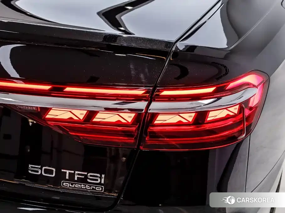 Audi A8 id 4659787 из Китая 12