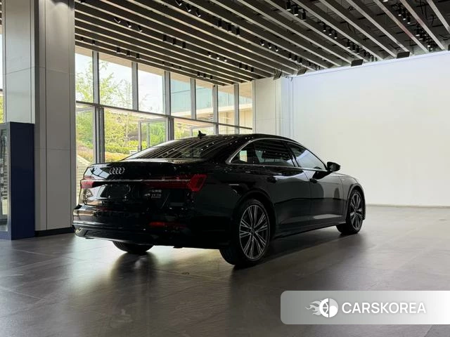Audi A6L id 4300784 из Китая 10