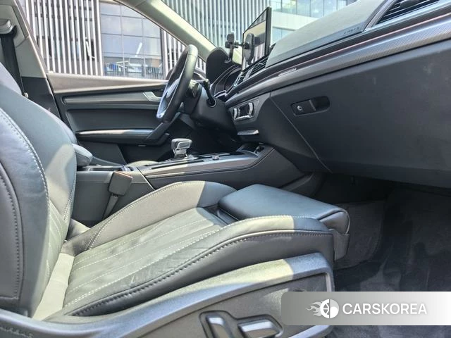 Audi Q5L id 4321176 из Китая 12
