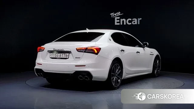 Maserati Ghibli id 3665041 из Кореи 12