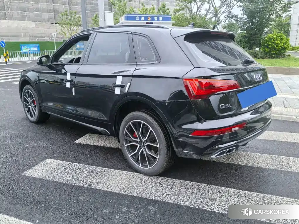 Audi Q5L id 4545718 из Китая 7