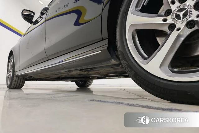 Mercedes-Benz E-class id 3902299 из Китая 9