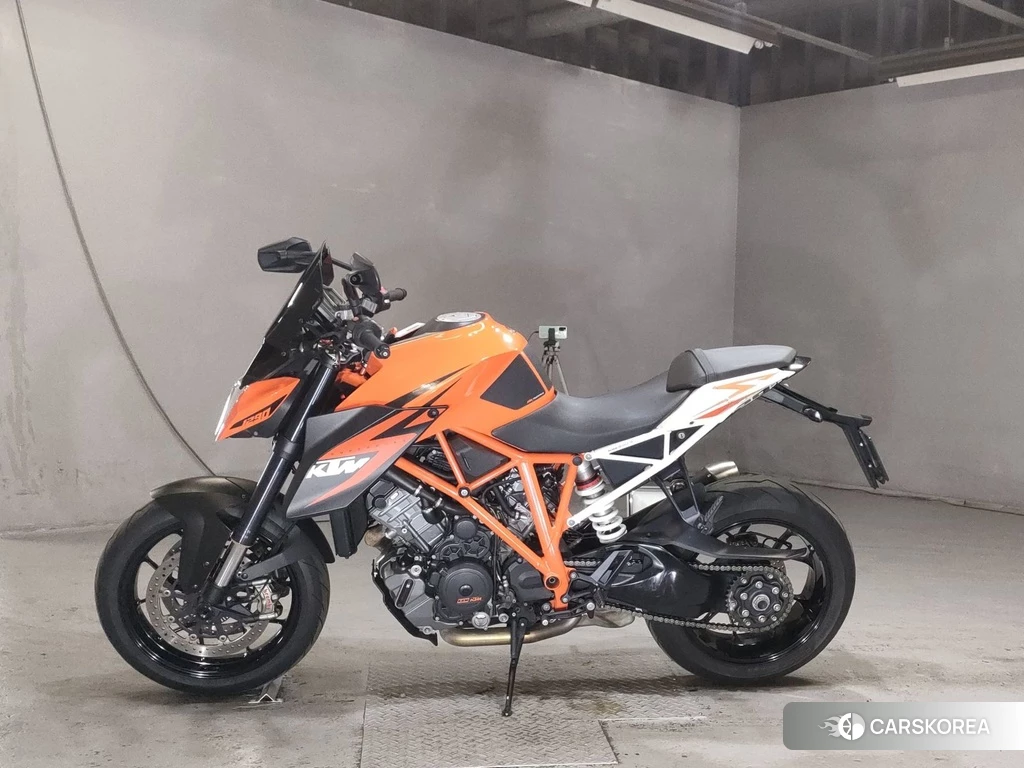 Проданный KTM 1290 SUPER DUKE R 2015 из Японии