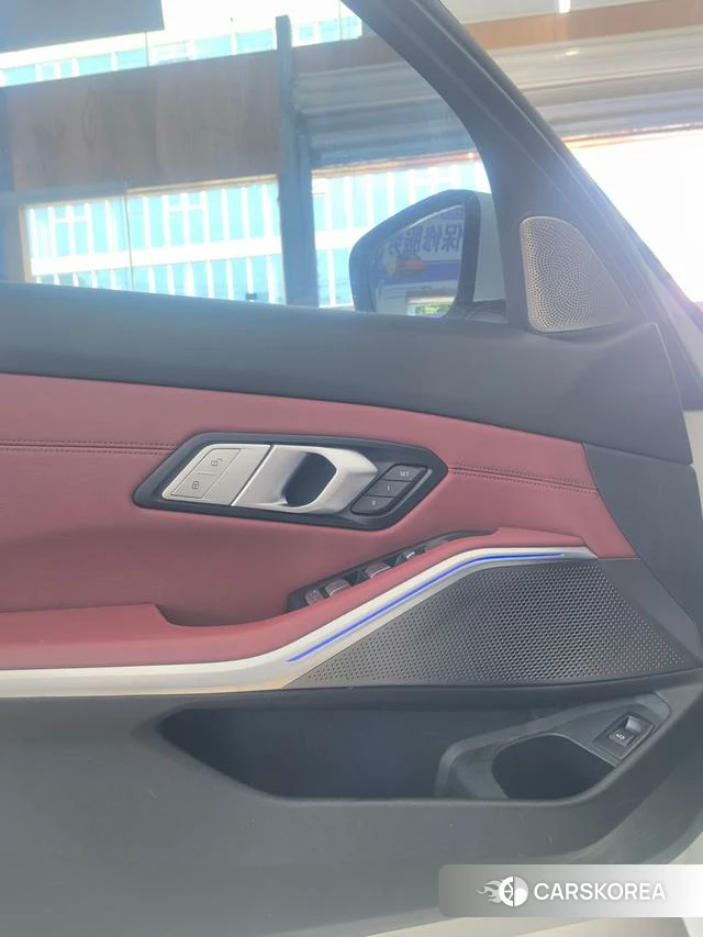 BMW 3 series id 4348835 из Китая 12