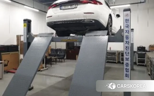 Mercedes-Benz E-Class W214 2025 Белый из Кореи, фото 2