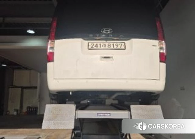 Hyundai Staria 2022 Белый из Кореи, фото 2