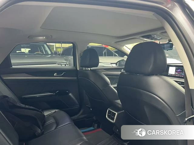 Kia K5 2022 Темно-серый из Китая, фото 6