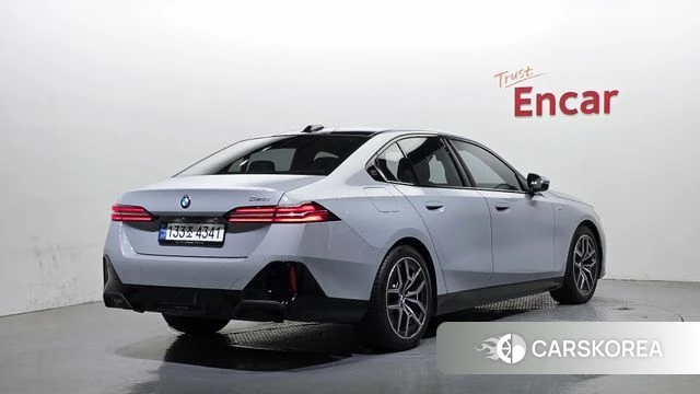 BMW 5 Series (G60) id 4505613 из Кореи 12