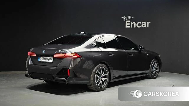 BMW 5 Series (G60) id 3823701 из Кореи 12