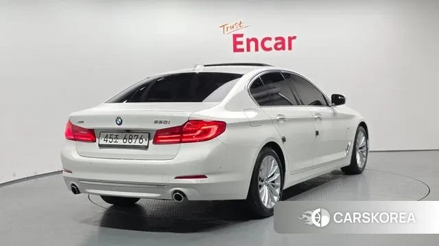 BMW 5 Series (G30) id 3573993 из Кореи 12