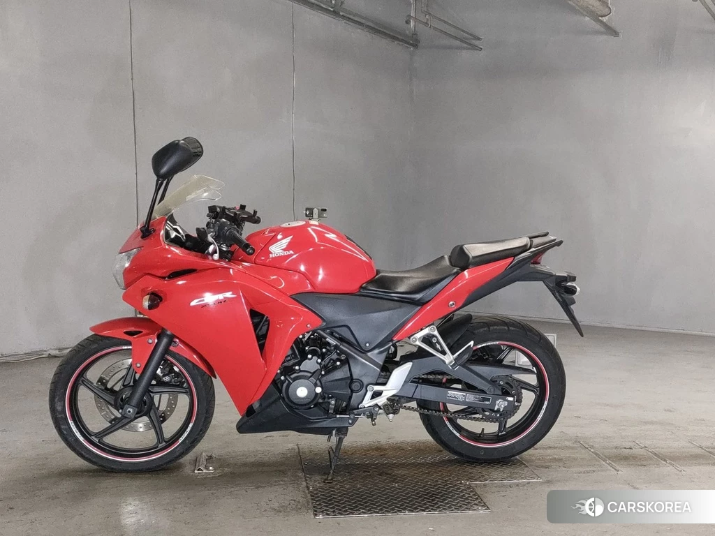 Проданный Honda CBR250R 2013 из Японии