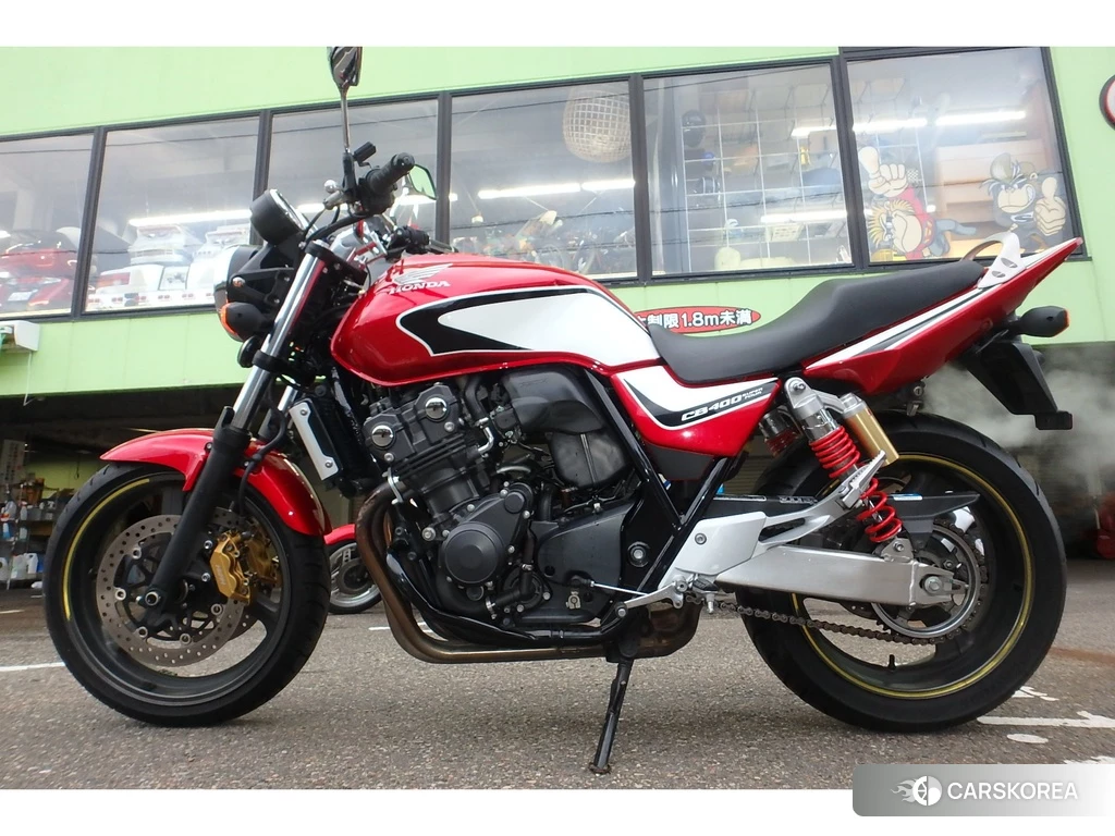 Проданный Honda CB400SF 2011 из Японии