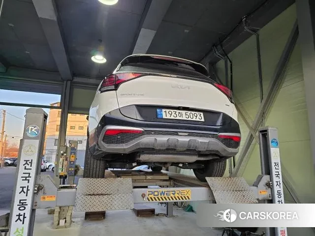 Kia Sportage 5th Generation Hybrid 2021 Белый из Кореи, фото 2