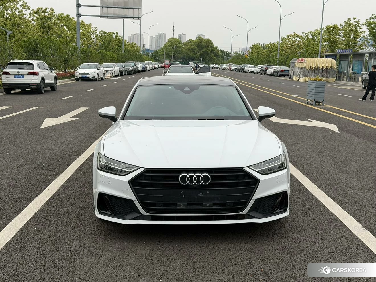 Audi A7 2021 Белый из Китая, фото 2