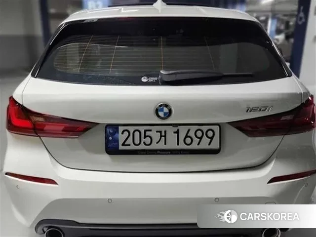 BMW 1 Series (F40) 2023 Белый из Кореи, фото 2