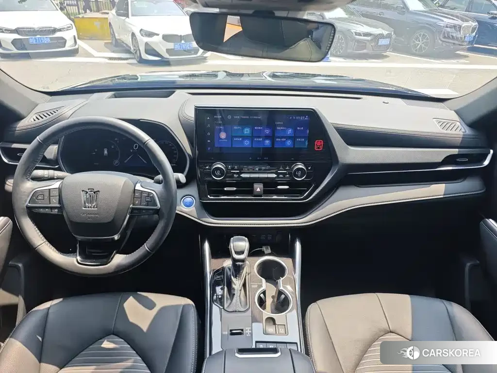 Toyota Crown 2023 Черный из Китая, фото 2