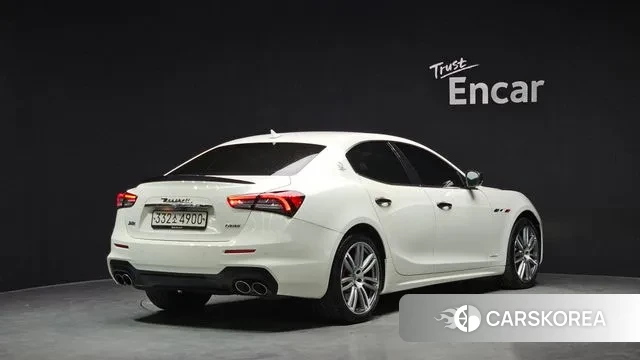 Maserati Ghibli id 3708936 из Кореи 12