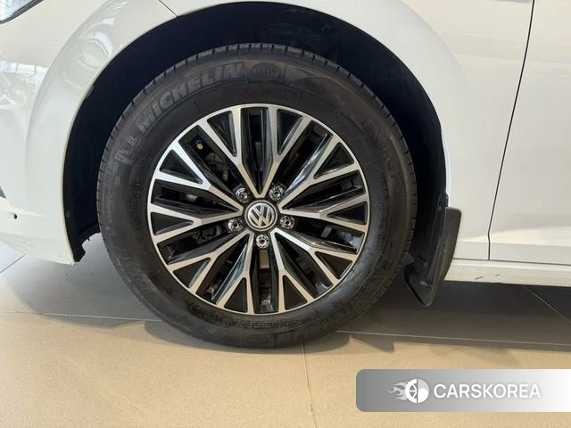 Volkswagen Sagitar id 4291066 из Китая 9