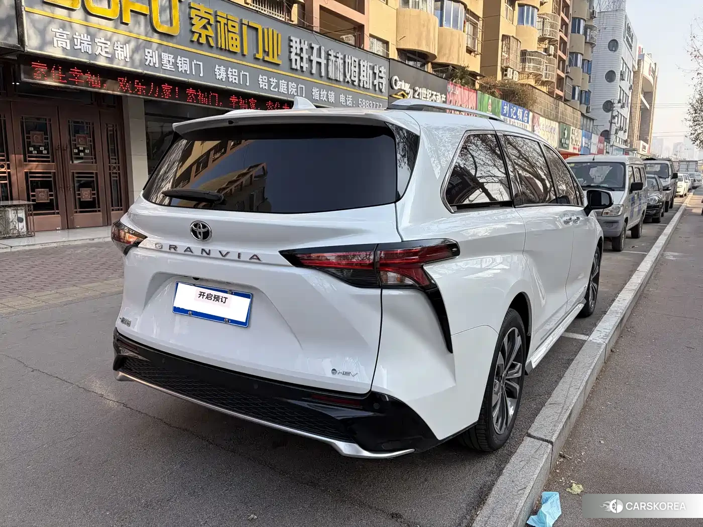 Toyota Granvia 2025 Белый из Китая, фото 2